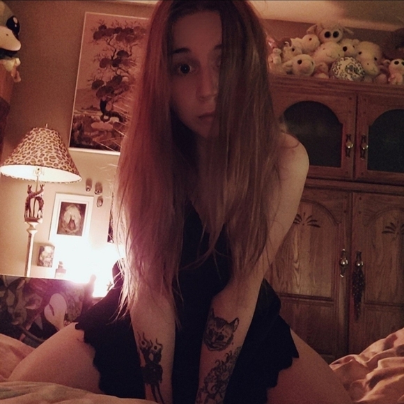 Meet your Posher, Cosette - Picture 2 of 3